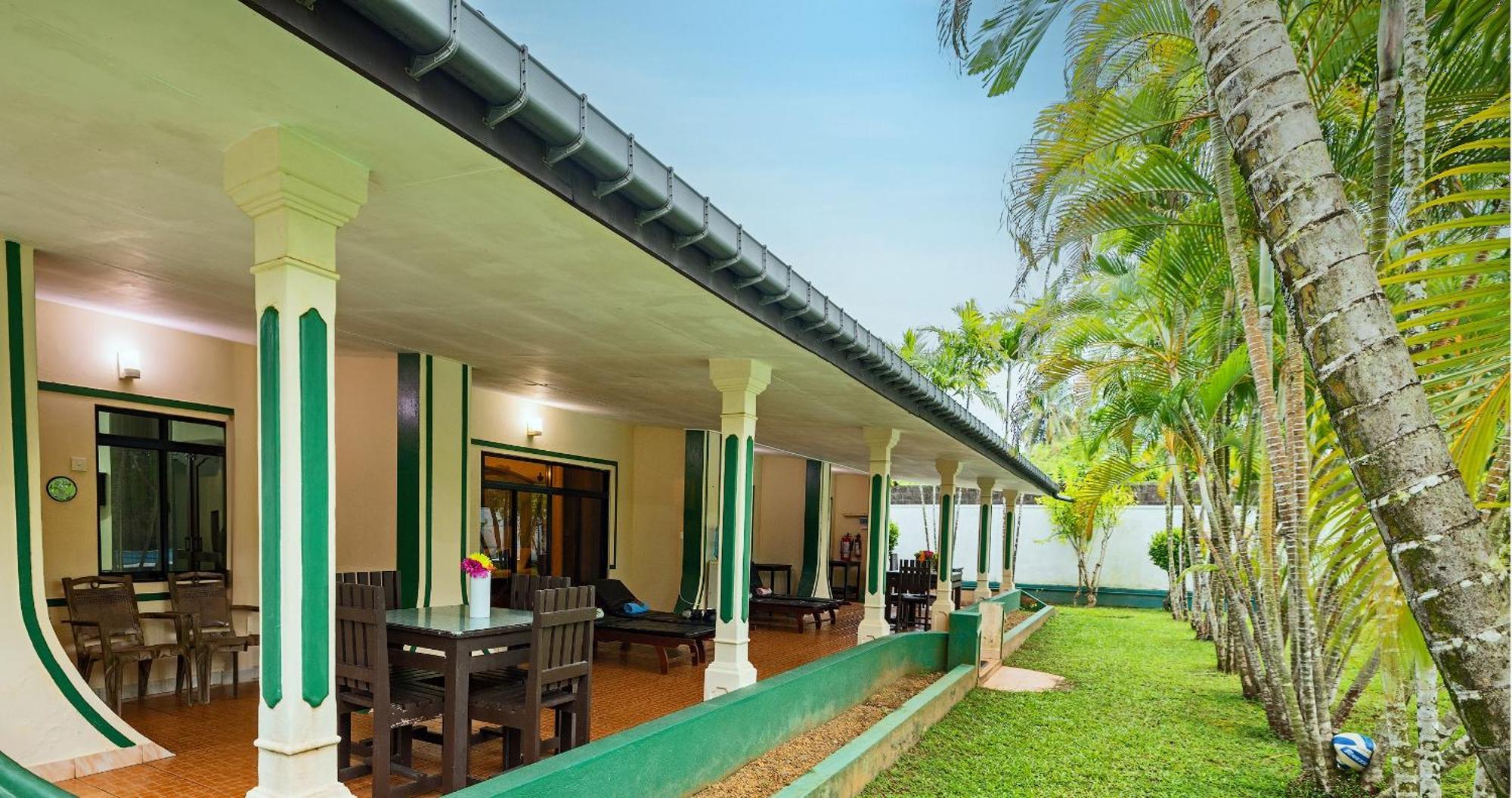 Sagarika Beach Hotel Moragalla Eksteriør bilde