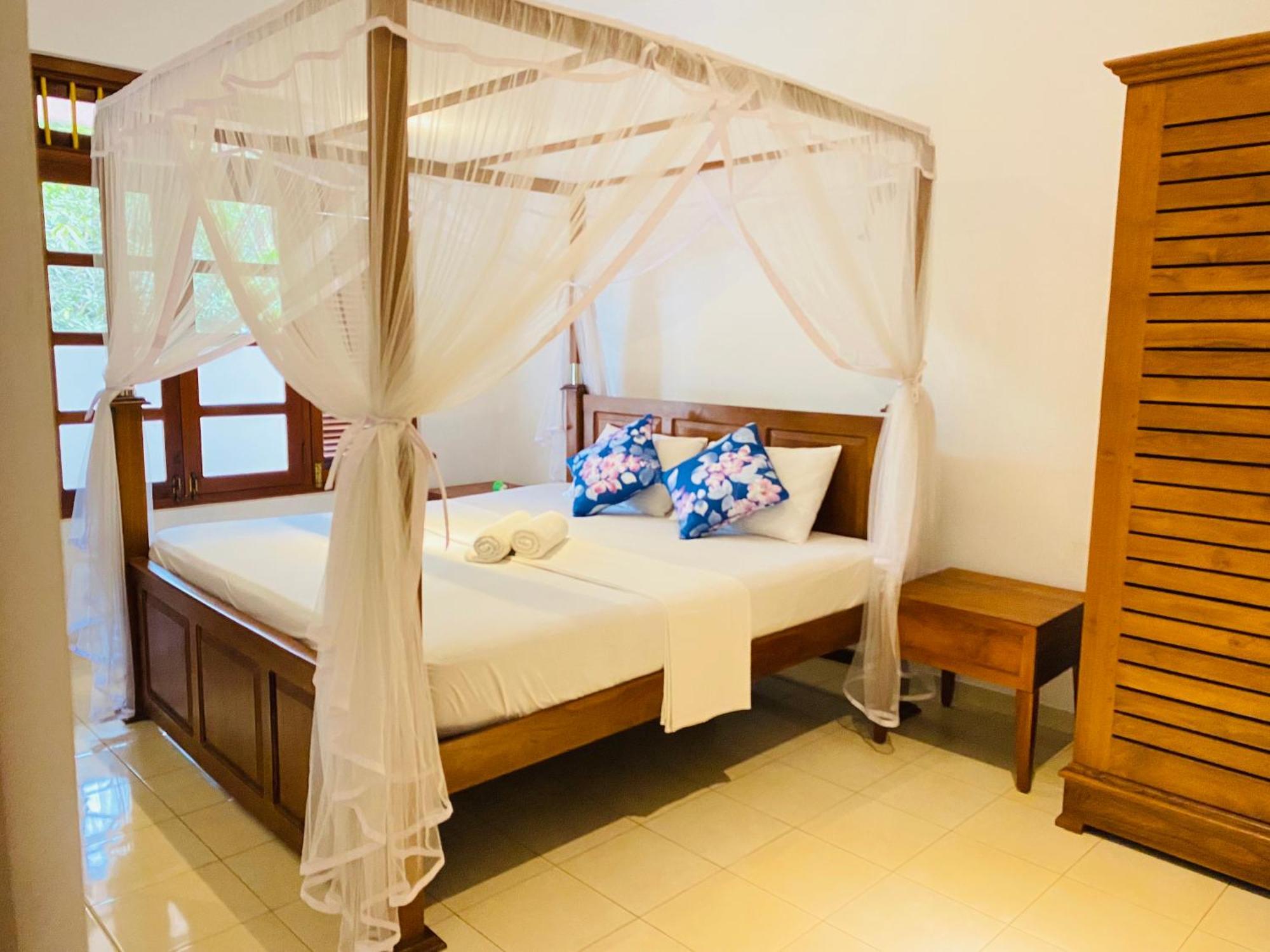 Sagarika Beach Hotel Moragalla Eksteriør bilde